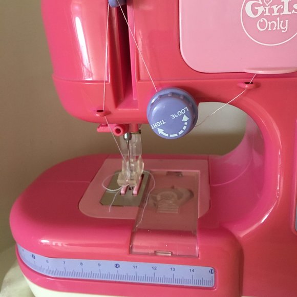Sewing Machine Toys for Girls, Toy Craft Kits - Picture 6 of 7